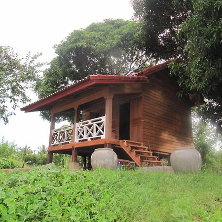 Don Som Riverside Guesthouse Exterior photo