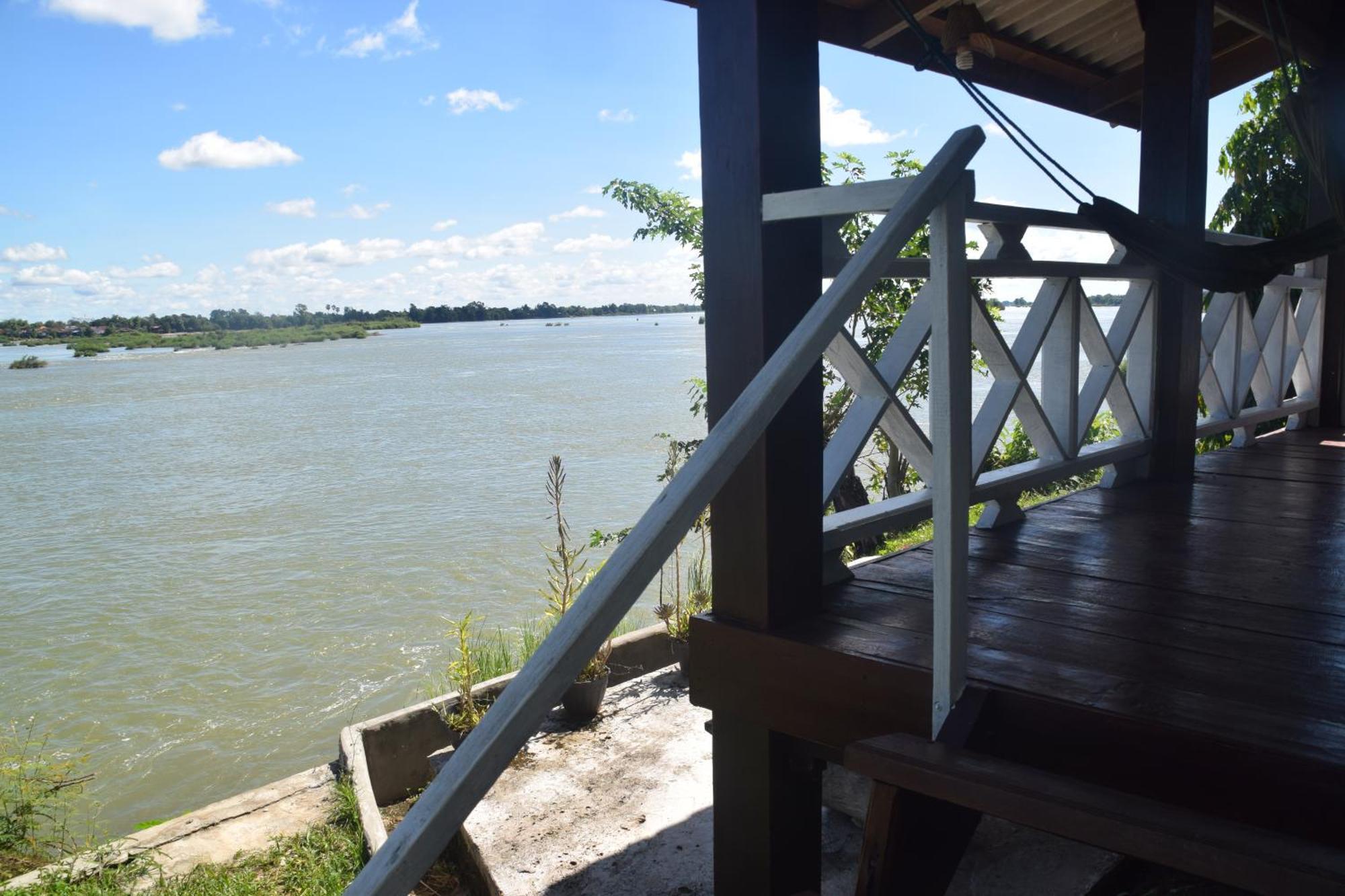 Don Som Riverside Guesthouse Exterior photo