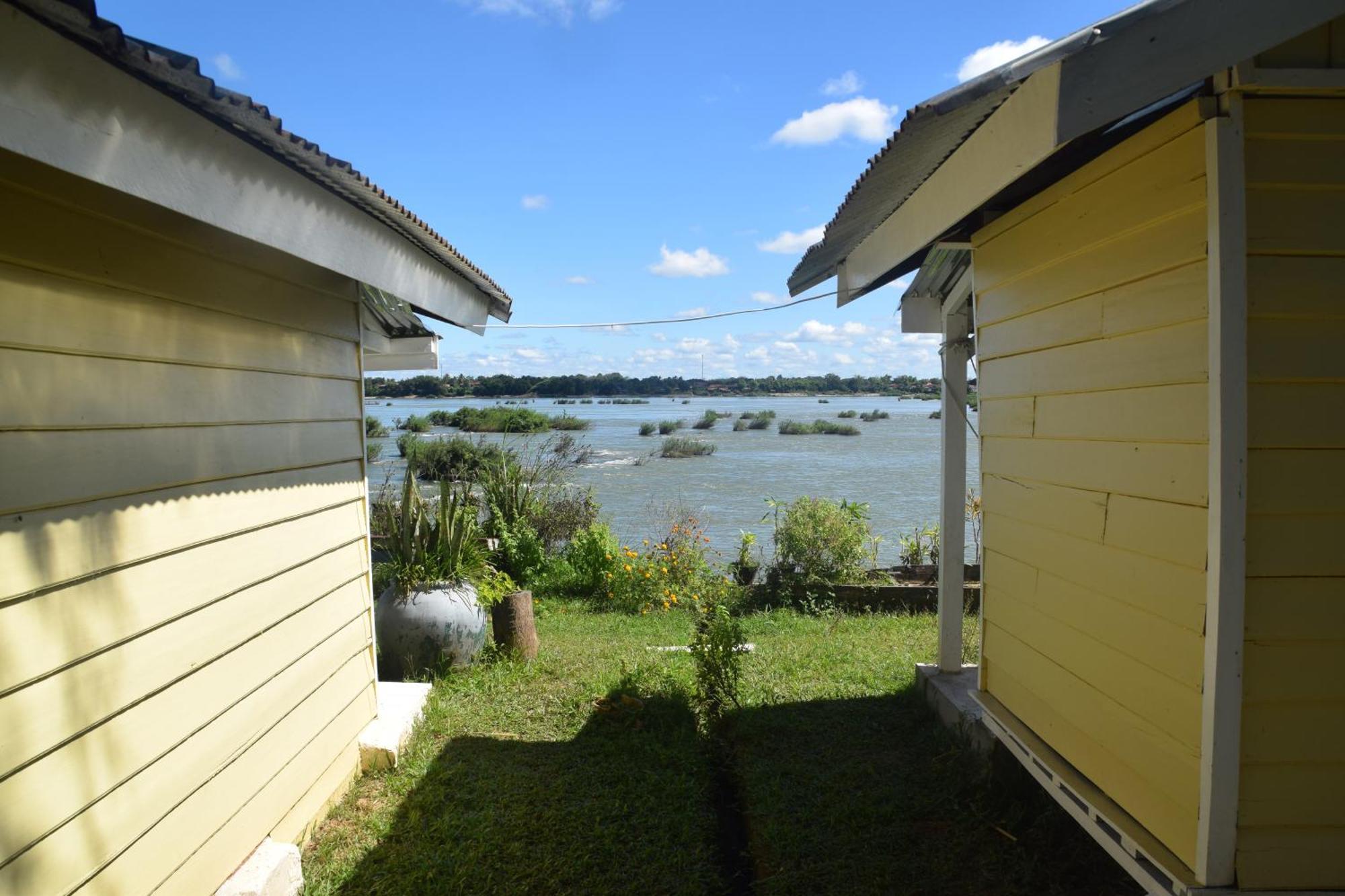 Don Som Riverside Guesthouse Exterior photo