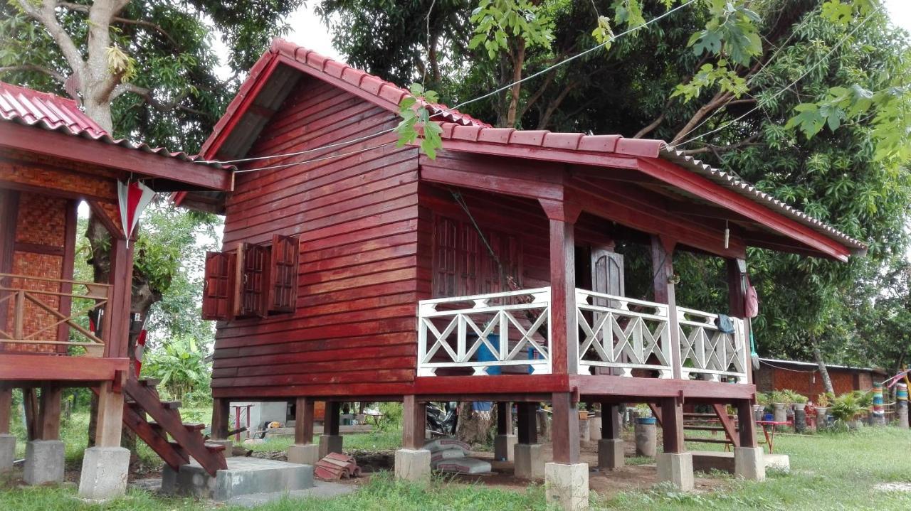 Don Som Riverside Guesthouse Exterior photo